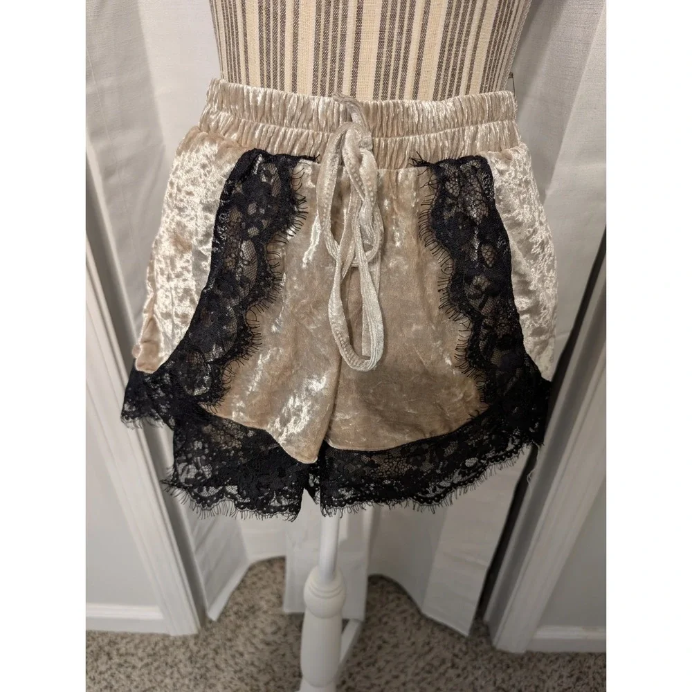 Whimsygoth‎ 2-Piece Velvety Black Lace Trim Pajama Lounge Set Y2K Coquette M